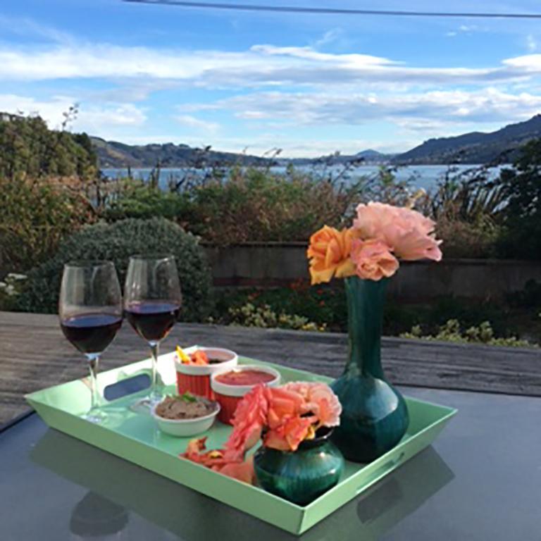 Arts Content Harbour View Apartment Macandrew Bay Exterior photo
