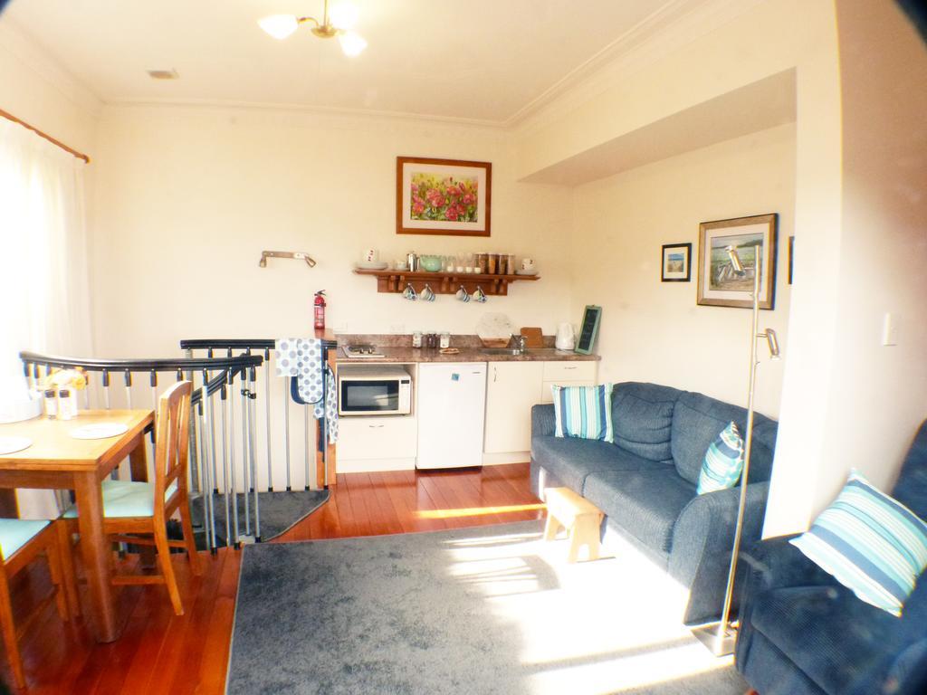 Arts Content Harbour View Apartment Macandrew Bay Exterior photo